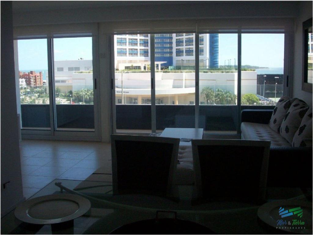Apartamento de 2 dormitorios con vista al mar del