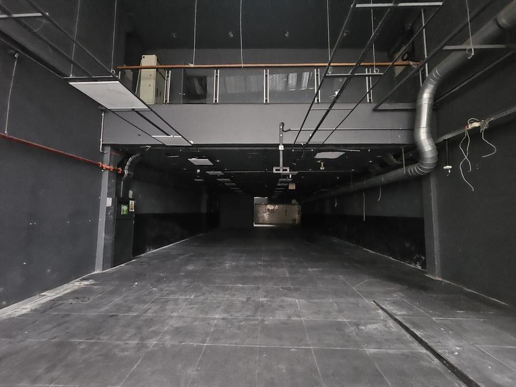 18 de julio y Barrios Amorin, 9 mts de frente, 587 m2 !!