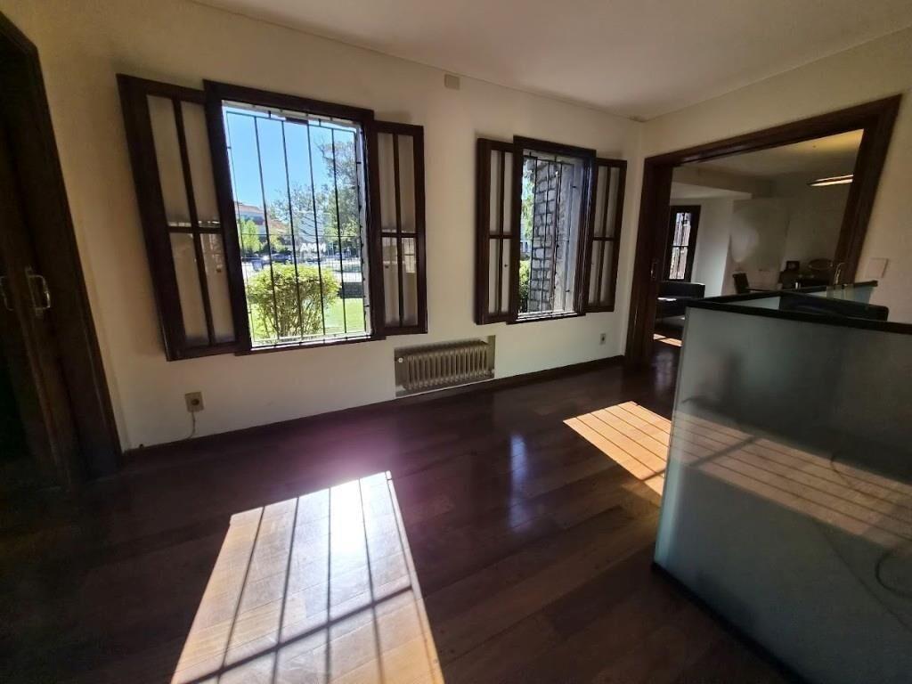 Casa, Padrón Único, Terreno 816, Construidos 560. 2 Plantas