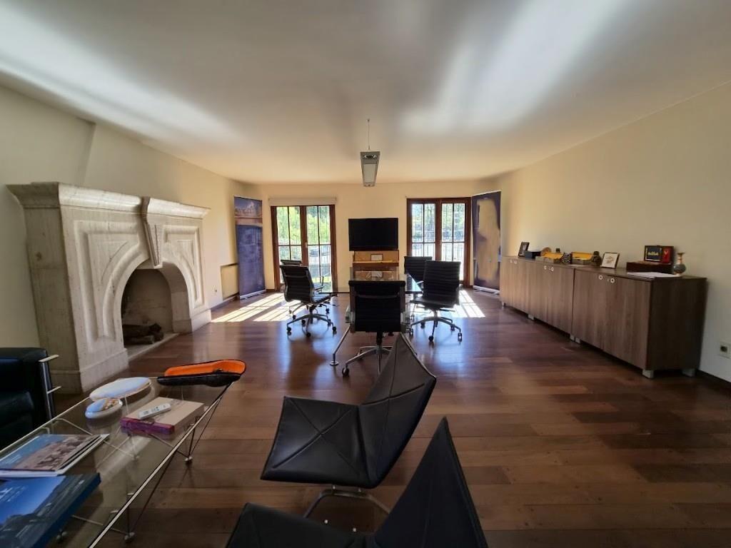 Casa, Padrón Único, Terreno 816, Construidos 560. 2 Plantas