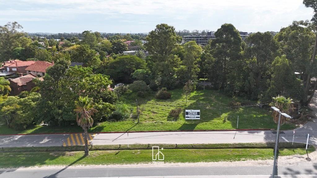 Venta Terreno para Edificio en Av. de las Americas - 2.076m2