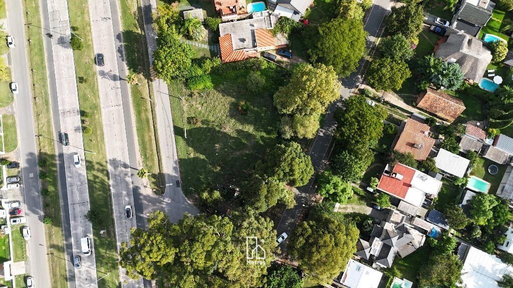 Venta Terreno para Edificio en Av. de las Americas - 2.076m2