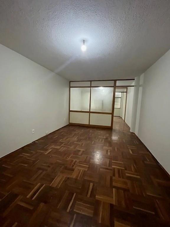 Torre Uruguay. Piso alto. Reciclada!