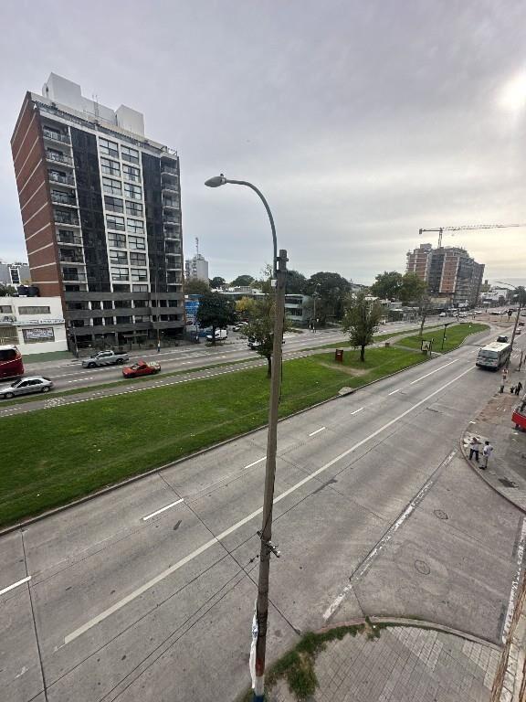 VENTA APARTAMENTO SOBRE AV. ITALIA