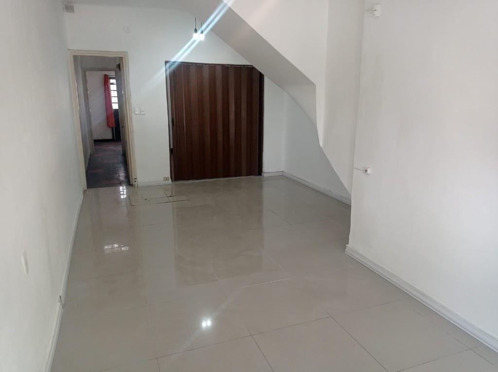 LOCAL COMERCIAL CON VIVIENDA