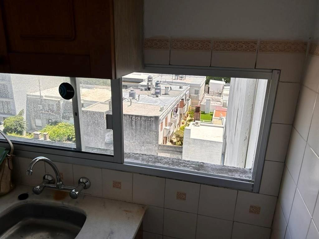 Alquiler Monoambiente Pocitos Plac.Ellauri cocina y terraza