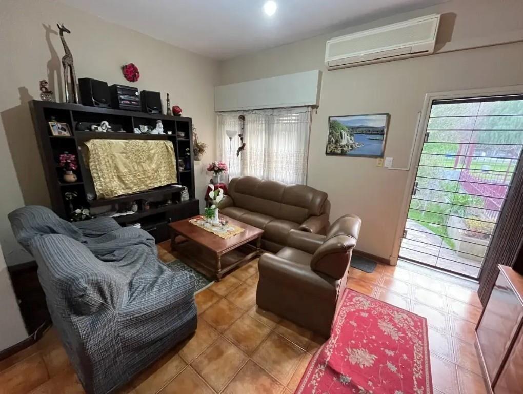 VENDE CASA MALVIN 3 DORMITORIOS 2 BAÑOS
