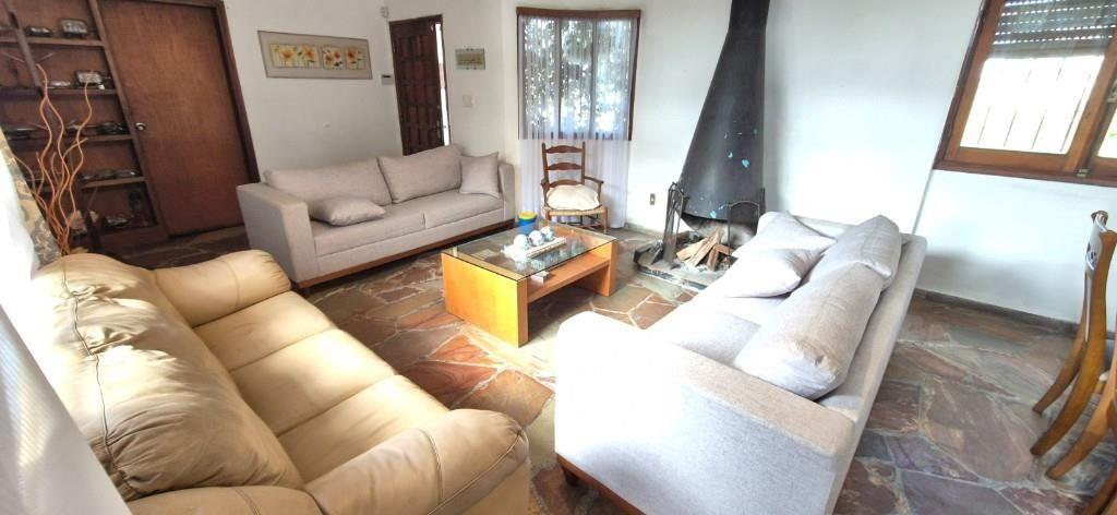 VENTA CASA 4 DORMITORIOS EN LA BLANQUEADA