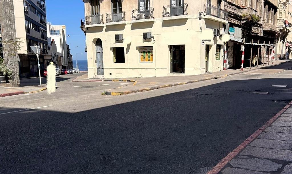 Alquiler local Esquina en Ciudad Vieja