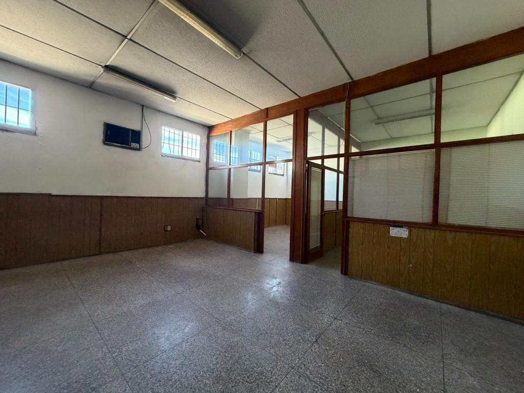 DIRI OFICINAS CON DEPOSITO ESQ REYLES Y GRAL FLORES