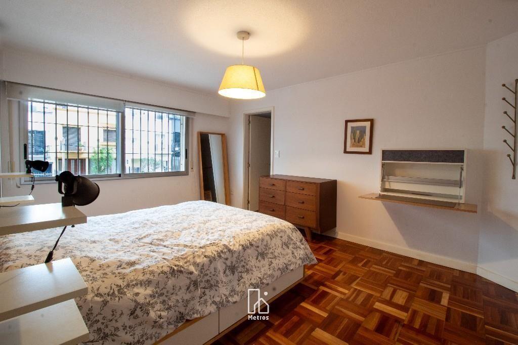 Venta Apartamento Rambla Punta Carretas - 3 dorm + Serv