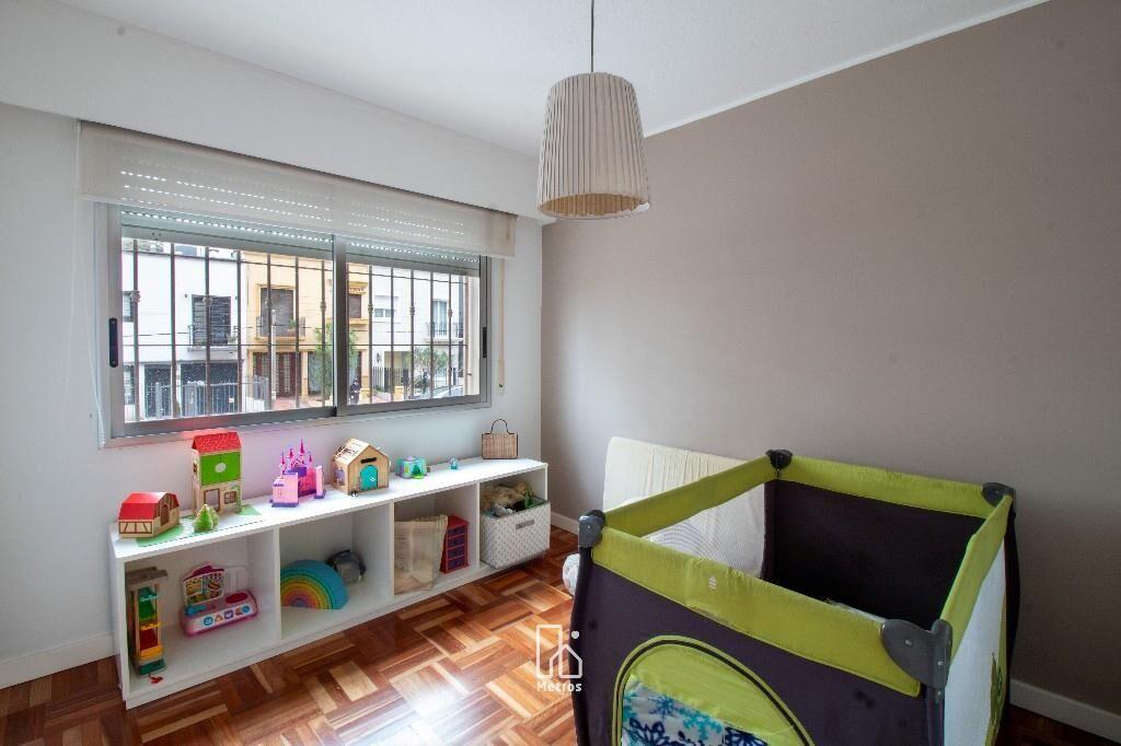 Venta Apartamento Rambla Punta Carretas - 3 dorm + Serv