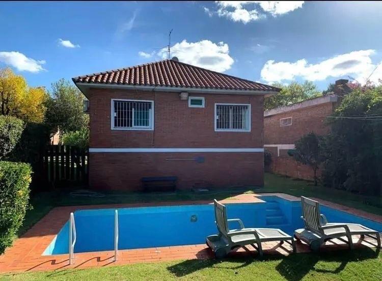 SUSENA INVERSIONES ALQUILA O VENDE CASA EN CARRASCO NORTE
