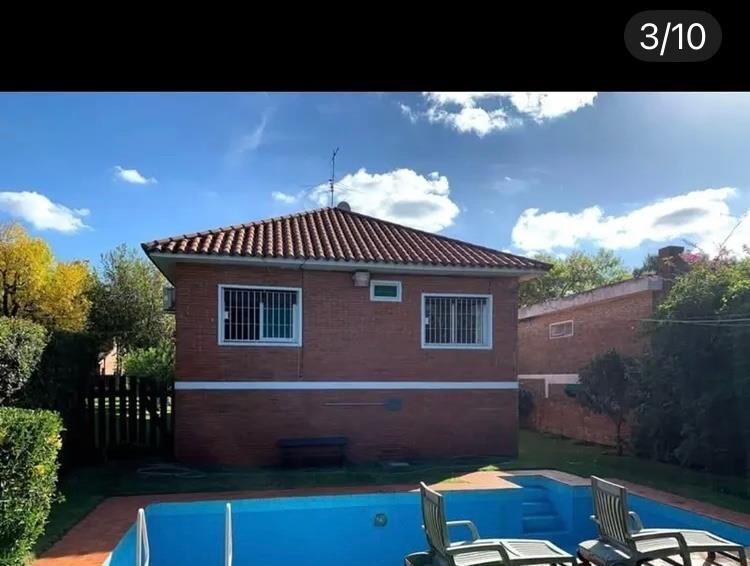 SUSENA INVERSIONES ALQUILA/VENDE CASA EN CARRASCO NORTE
