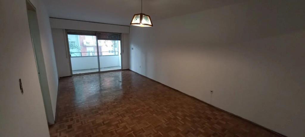 Se alquila amplio apto 3 dormí 2 baños, Cordon, Colonia