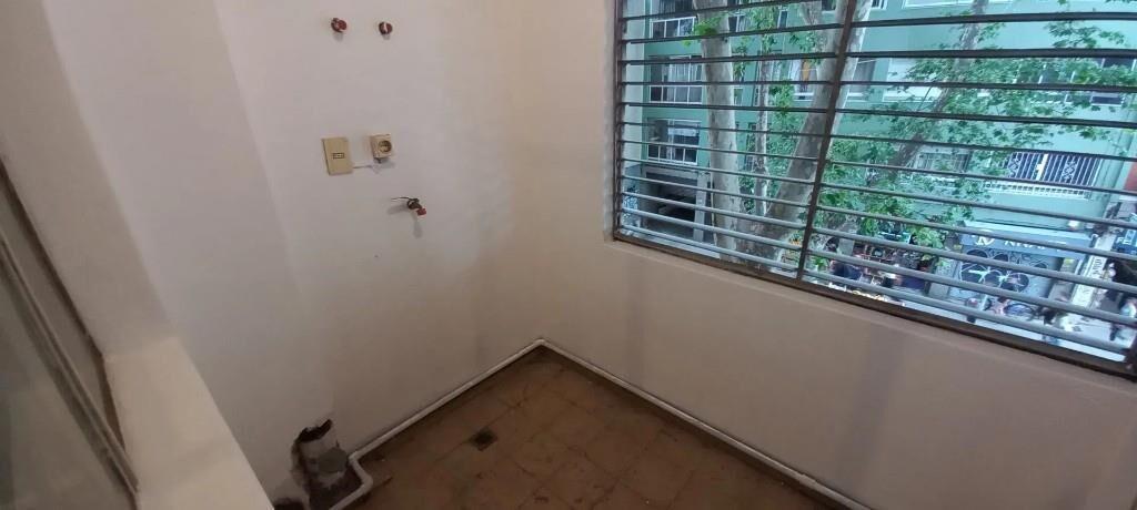 Se alquila amplio apto 3 dormí 2 baños, Cordon, Colonia