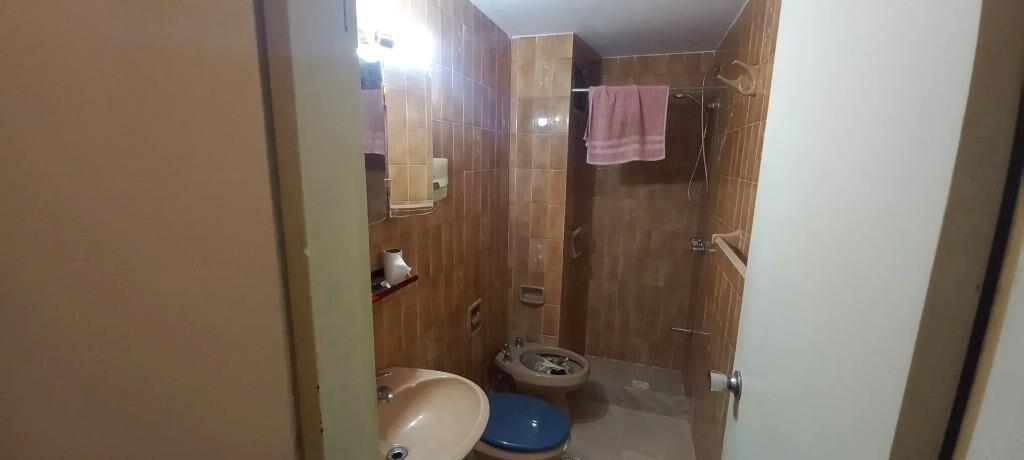 Se alquila amplio apto 3 dormí 2 baños, Cordon, Colonia