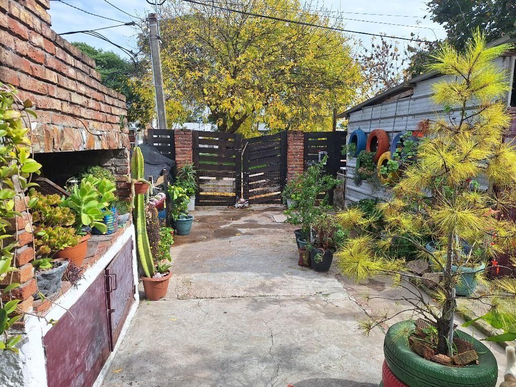 Colon, Venta 2 dor y demas .Planchada entrada vehicular pati