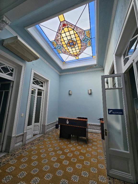 GRAN RESIDENCIA DE ESTILO, IMPECABLE. EN CORDÓN SUR. JOYA !