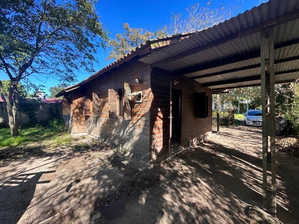 Casa 3 dormitorios con gran fondo en CIUDAD DE LA COSTA