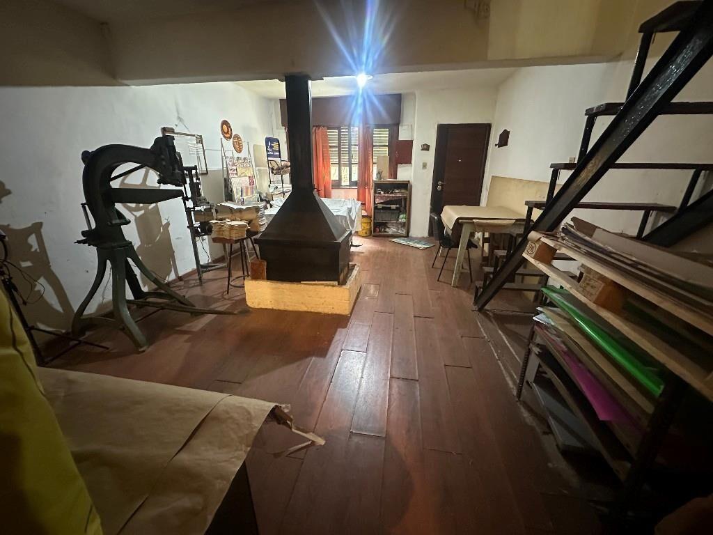 VENTA CASA DE 2 PLANTAS EN CAPURRO