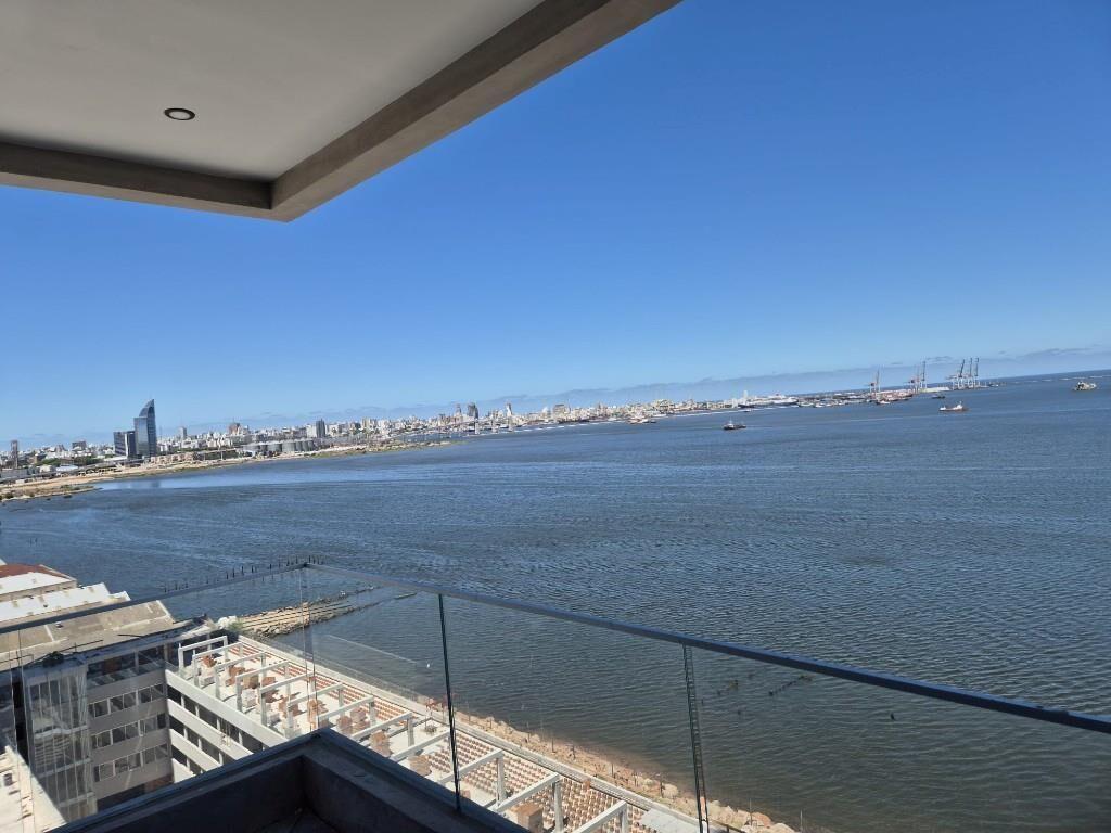 Apartamento En La Bahia, 3er Piso, Frente Al Mar, Garage