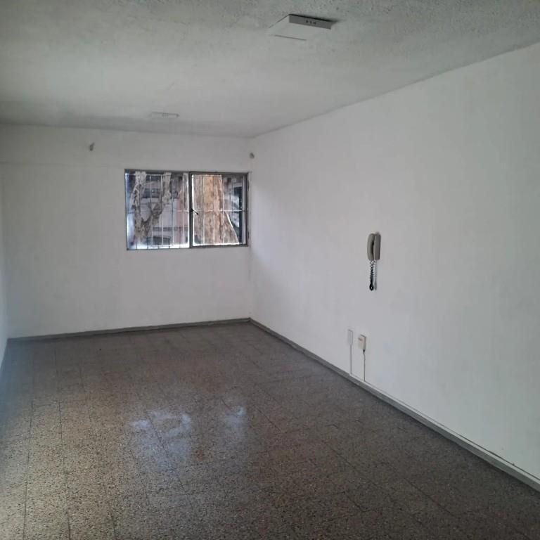 Se Alquila Cómodo Apto. De Dos Dormitorios, Centro Norte