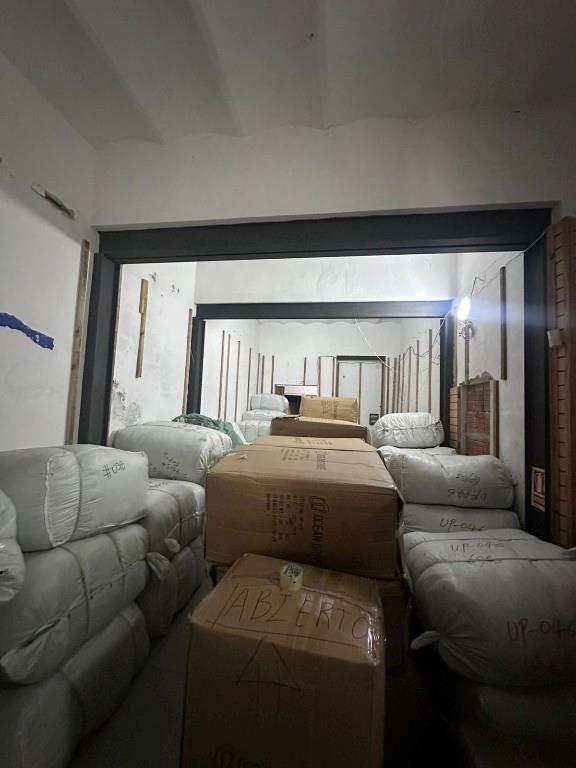 Local comercial y depósito en Barrio Reus