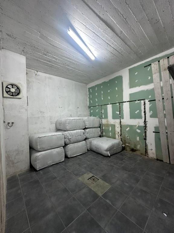 Local comercial y depósito en Barrio Reus