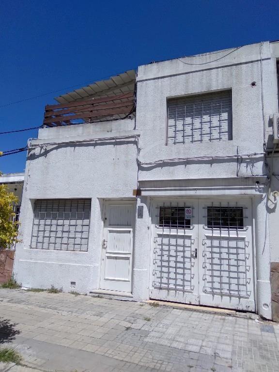 Casa PH con Gge o consultorio venta/alquiler