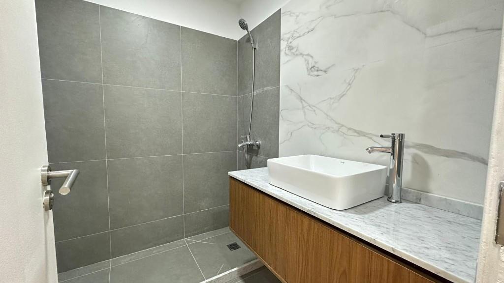 Venta Pocitos Ellauri y Av. Brasil Apto 2 dorm 2 baños - 301