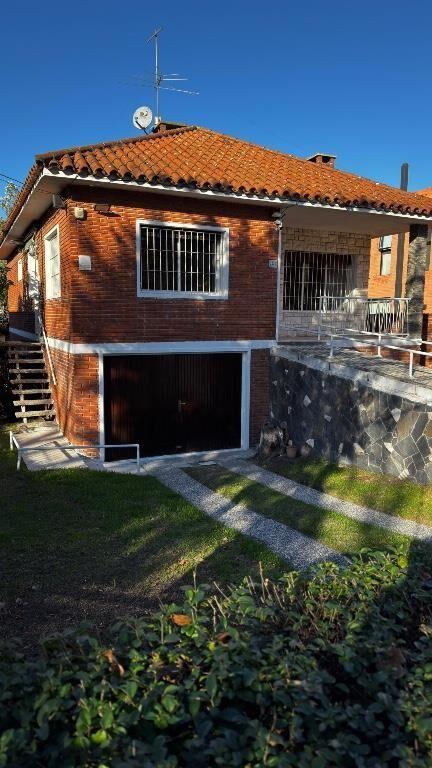 SE ALQUILA CASA DE 3 DORMITORIOS EN CARRASCO NORTE