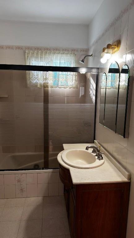 CASA EN CARRASCO NORTE EXCELENTE ESTADO IDEAL PARA FAMILIA