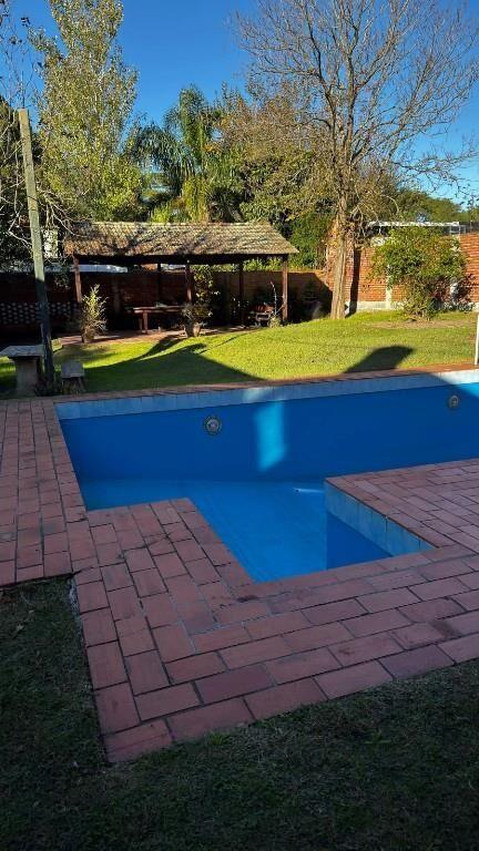 CASA EN CARRASCO NORTE EXCELENTE ESTADO IDEAL PARA FAMILIA
