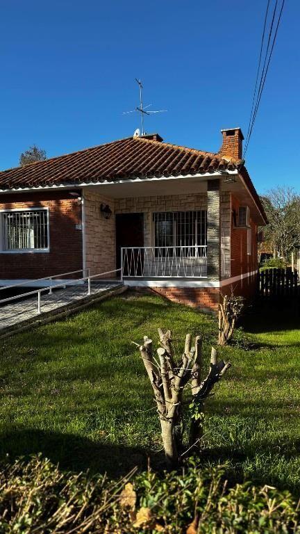 CASA EN CARRASCO NORTE EXCELENTE ESTADO IDEAL PARA FAMILIA