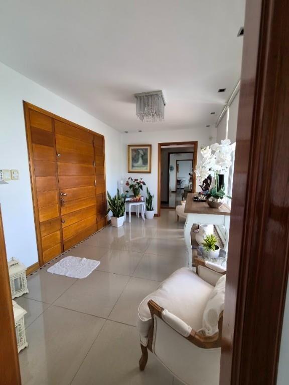 Casa moderna, pronta para entrar