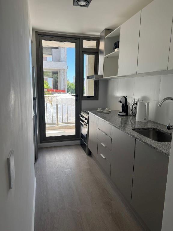 VENTA - PARQUE BATLLE - A ESTRENAR! 2 DORM + TERRAZA