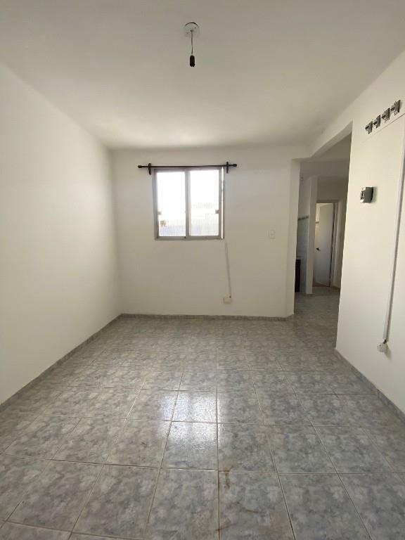 Alquiler! Hermoso apto 2 dormitorios, b/g, Cordon!