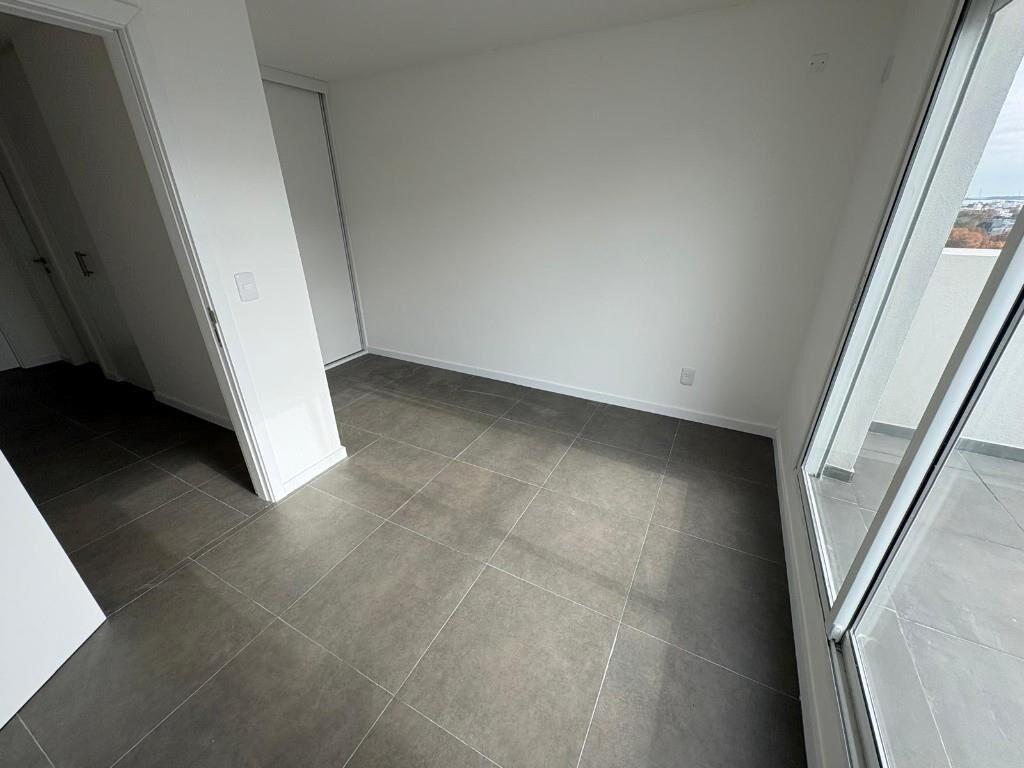 PENTHOUSE EN ALQUILER 2 DORM CON GGE - TRES CRUCES