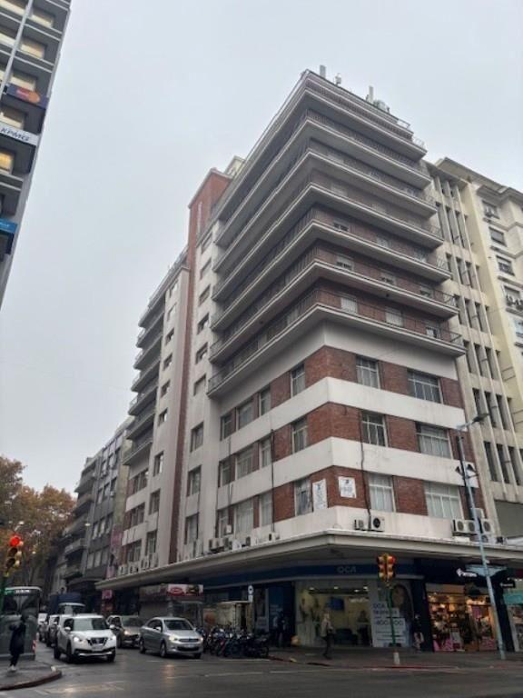 DIRI PARAGUAY Y 18 - OFICINA Y/O VIVIENDA - 137m2 - MUY BUEN