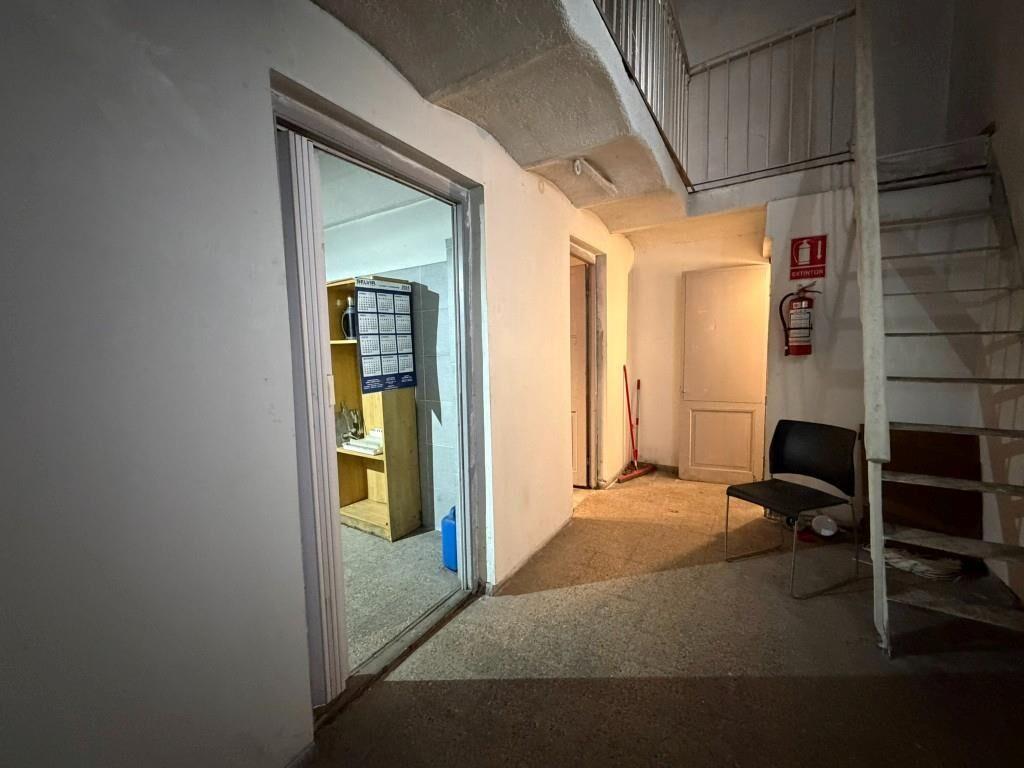 DIRI SAN MARTIN Y C. REYLES - 600M2 CONSTR- ENTRADA CAMIONES