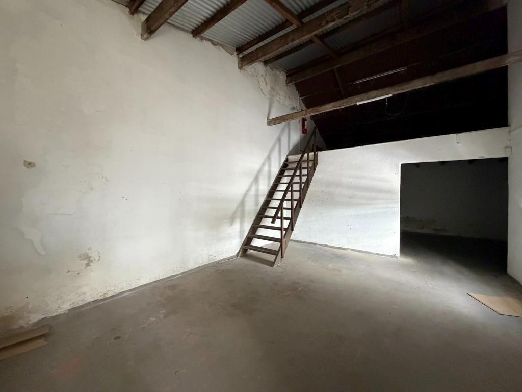 DIRI SAN MARTIN Y C. REYLES - 600M2 CONSTR- ENTRADA CAMIONES