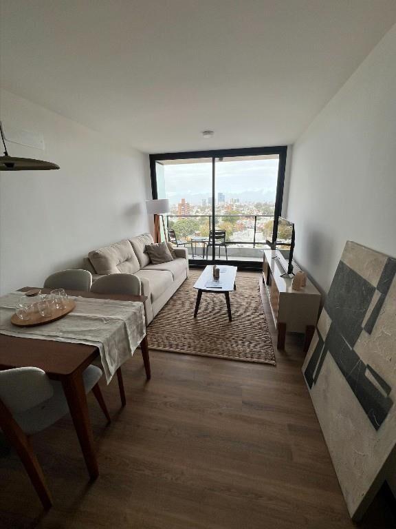 Venta Pent House Parque Batlle 1 dormitorio cocina definida