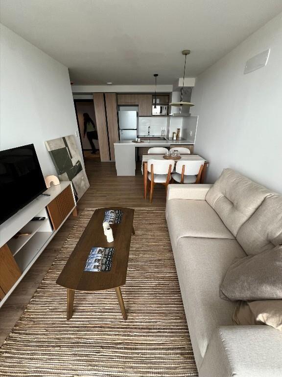 Venta Pent House Parque Batlle 1 dormitorio cocina definida