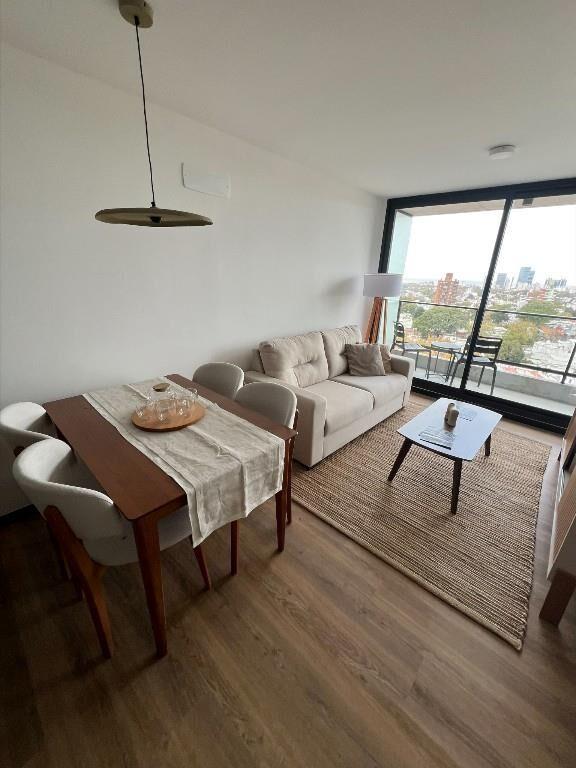 Venta Pent House Parque Batlle 1 dormitorio cocina definida