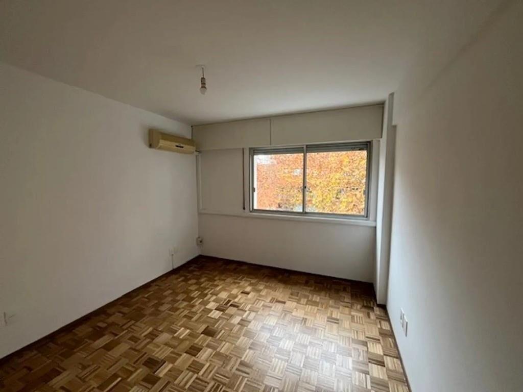 Reciclado! Piso alto con servicio completo y garage