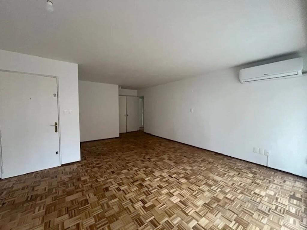 Reciclado! Piso alto con servicio completo y garage