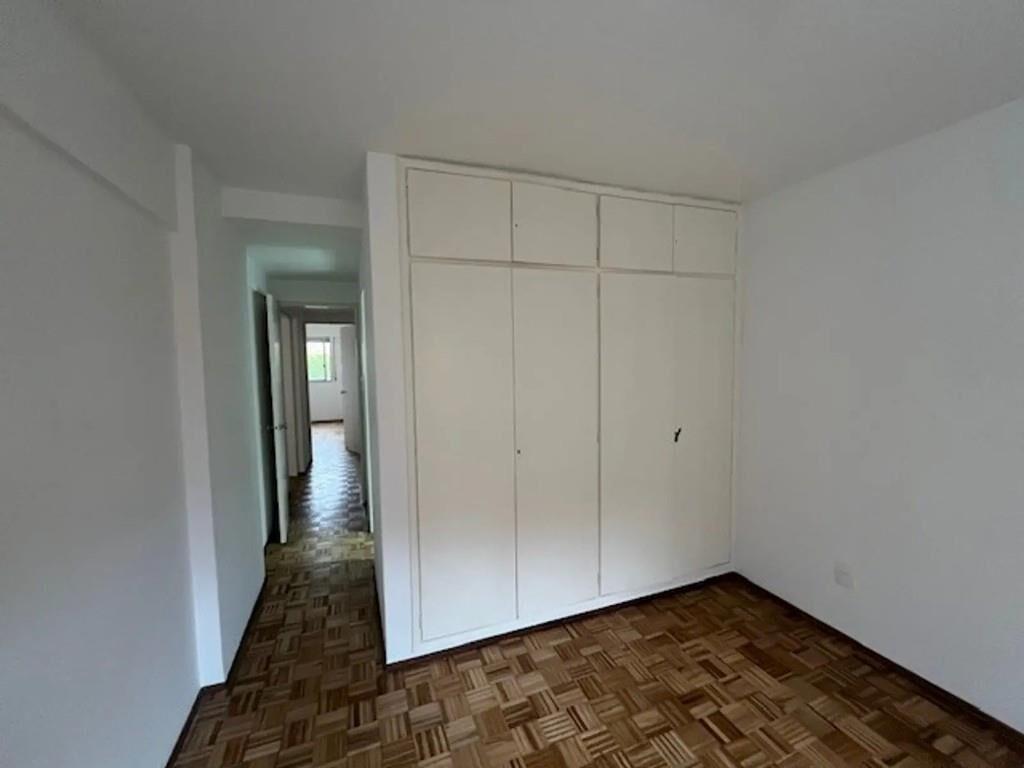 Reciclado! Piso alto con servicio completo y garage