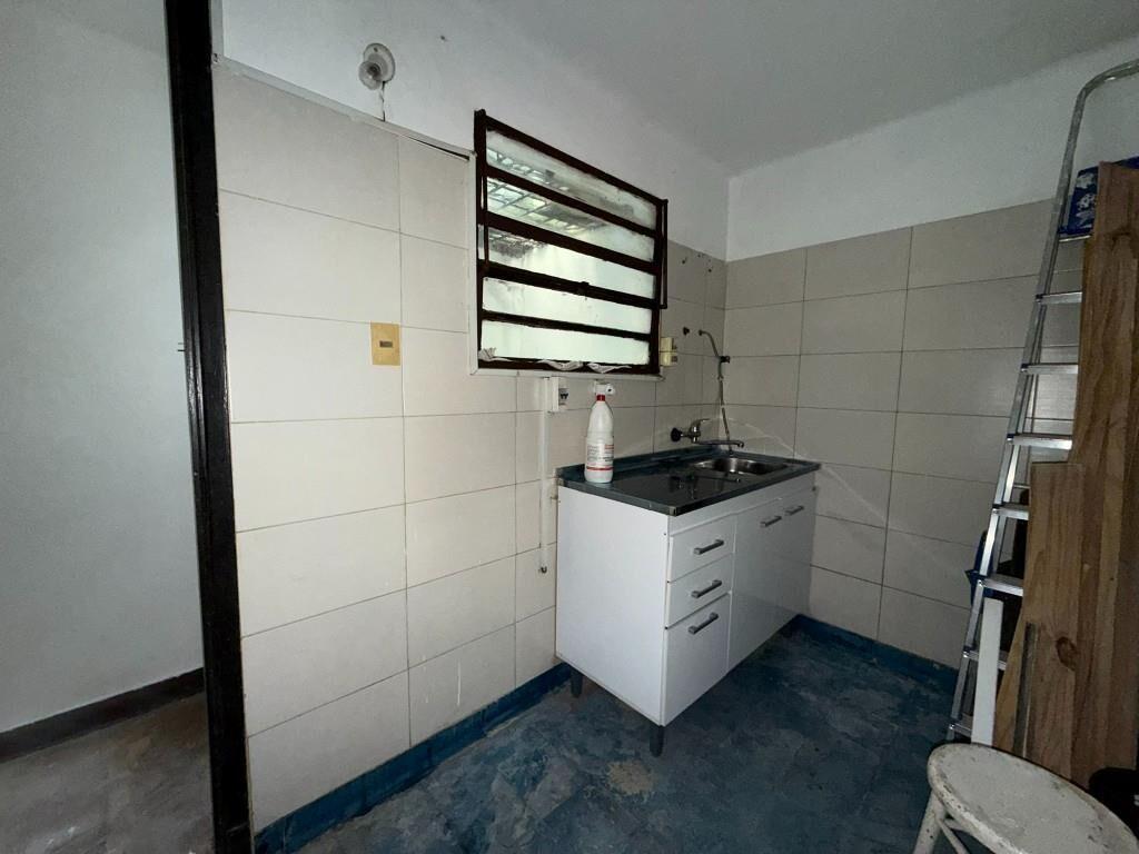 DIRI HOCQUART Y CONSTITUCION - MONOAMBIENTE C/PATIO