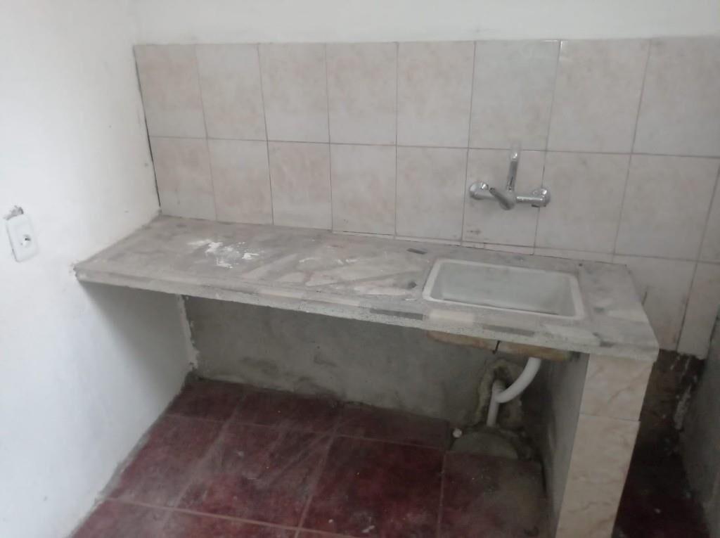 IMPERIAL ALQUILA...LOCAL , DEPOSITO O POSIBLE VIVIENDA.